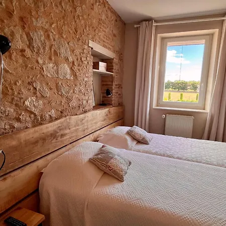 Le Mas De Marie Bed & Breakfast 3*