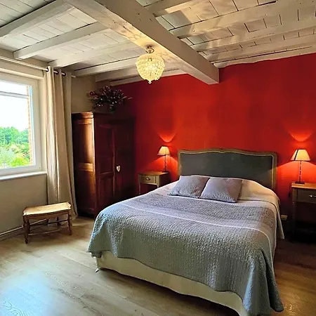 Le Mas De Marie Bed & Breakfast 4*